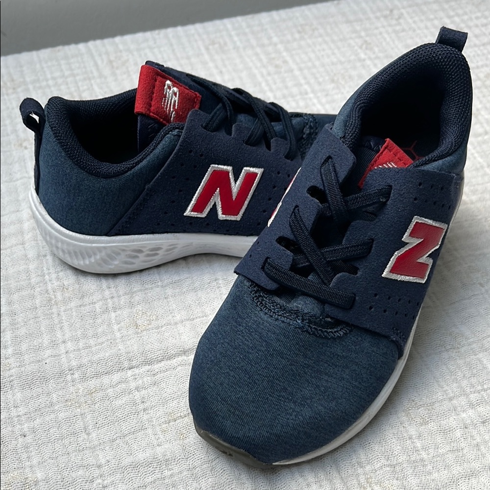 New Balance Navy Blue Sneakers size 9 (Y)